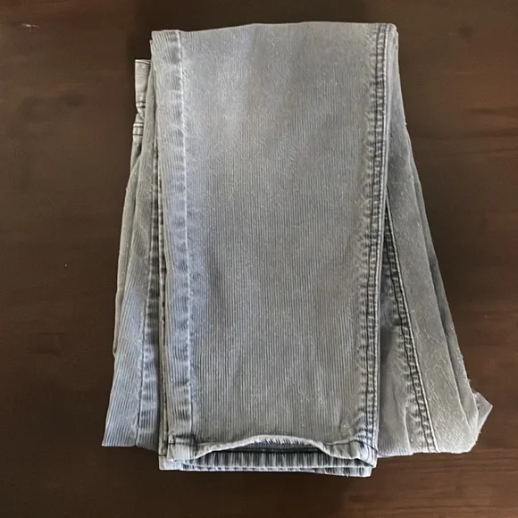 Preloved - Picture 5 of 5